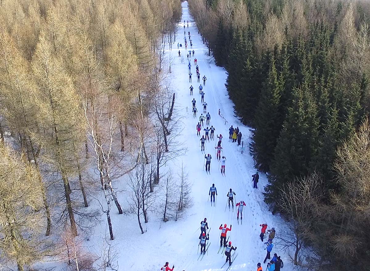 Auf dem K-Flügel zur Runde - Foto: Holger Kappelt