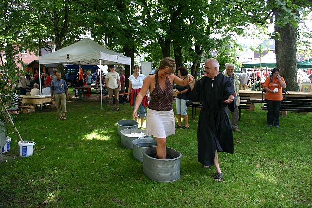 Wassertreten mit Pfarrer Kneipp